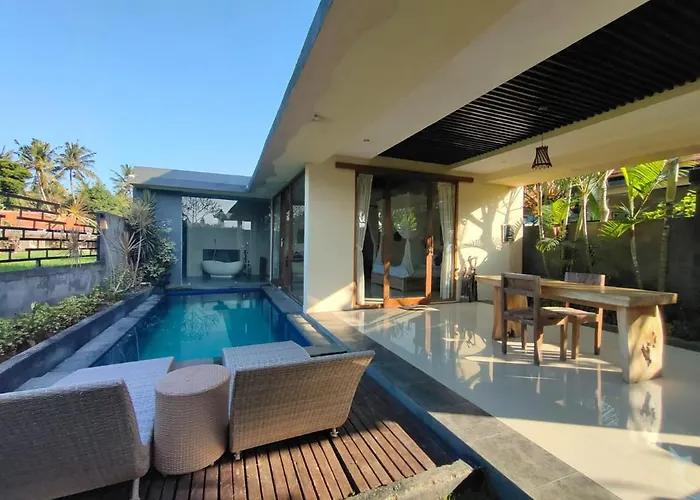Villa Asri Sari Ubud & *